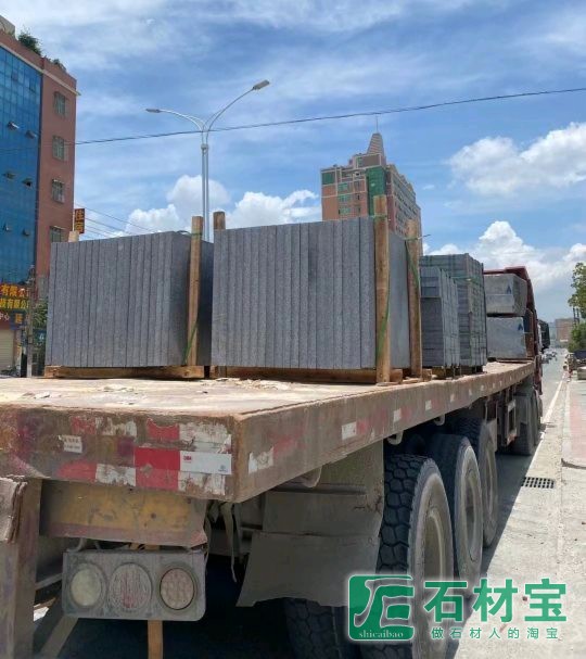 黑金沙墓碑