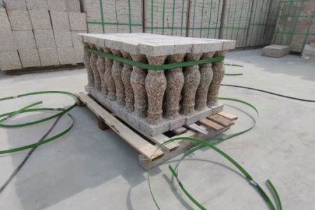 黄锈石花瓶柱