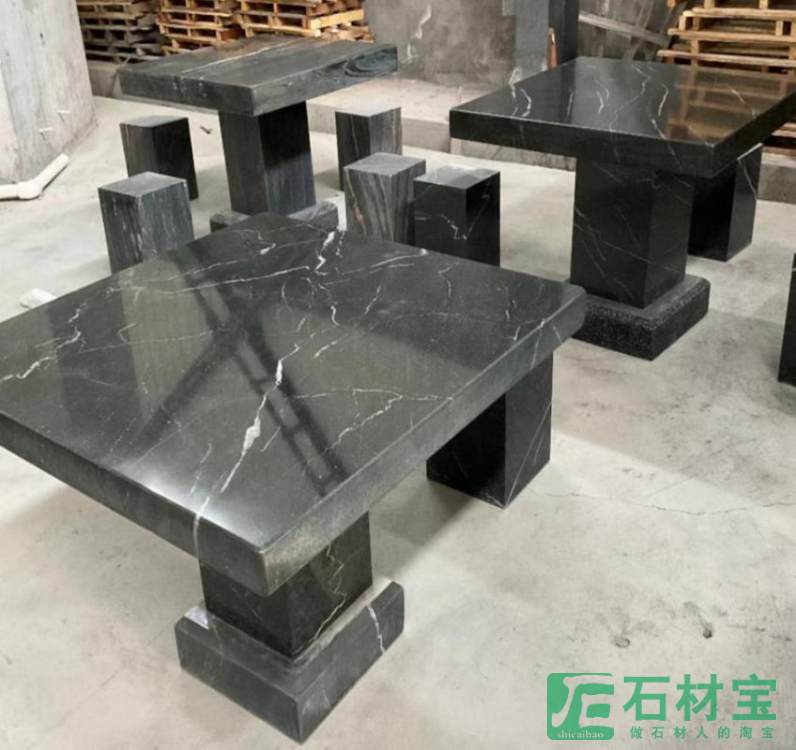 石桌椅