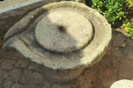 仿古石磨