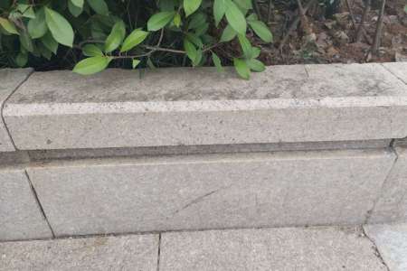 路沿石