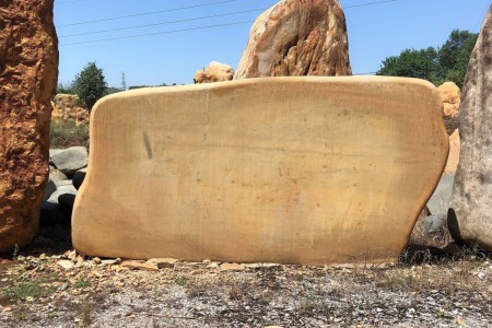 黄蜡石(卧石)3米