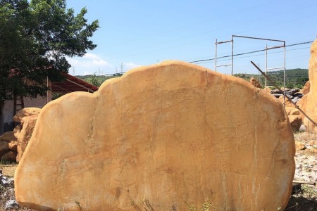 黄蜡石(卧石)3米