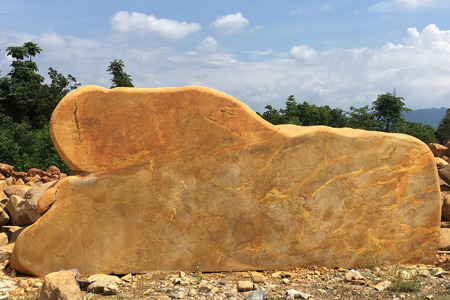 黄蜡石(卧石)5米