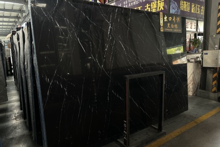 黑白根
