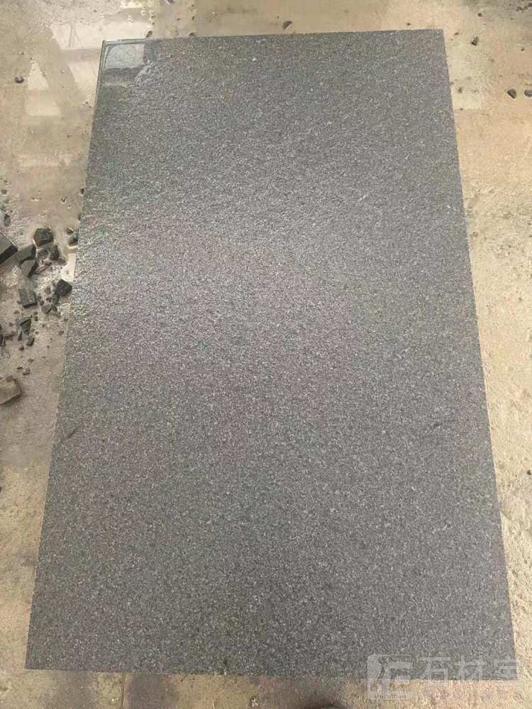 柬埔寨黑水洗面