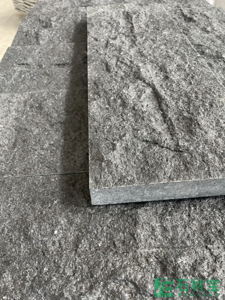 G684福鼎黑自然面滚石