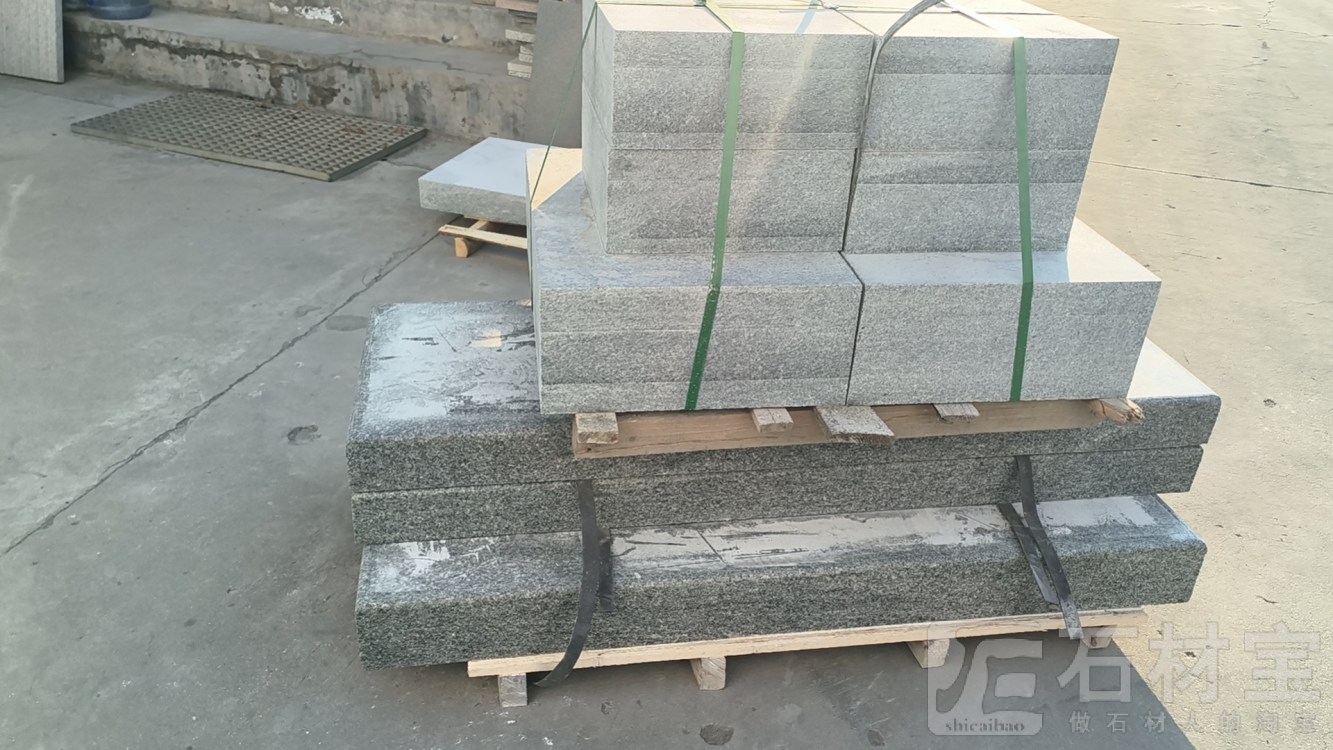 芝麻黑，芝麻灰