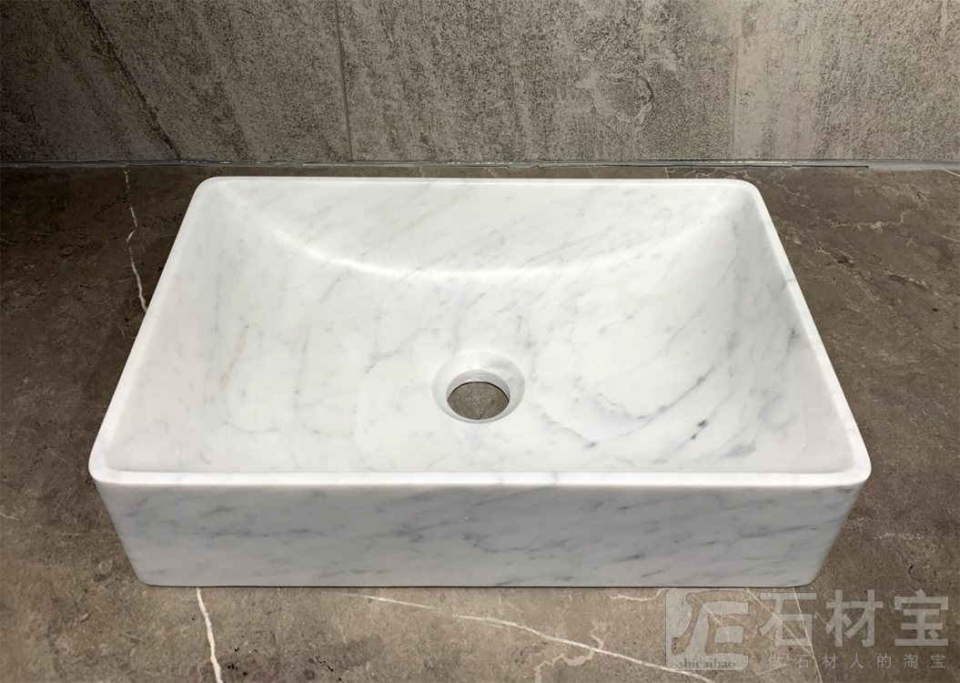 中花白洗手盆