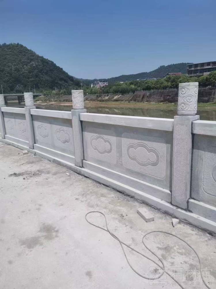 栏杆