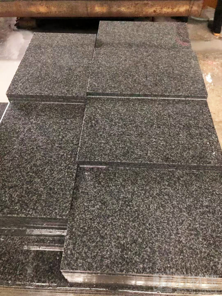 小蓝宝新芝麻黑地铺石