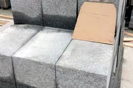 小蓝宝新芝麻黑路沿石