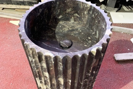 宝格丽紫柱盆