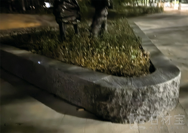 黑仓石