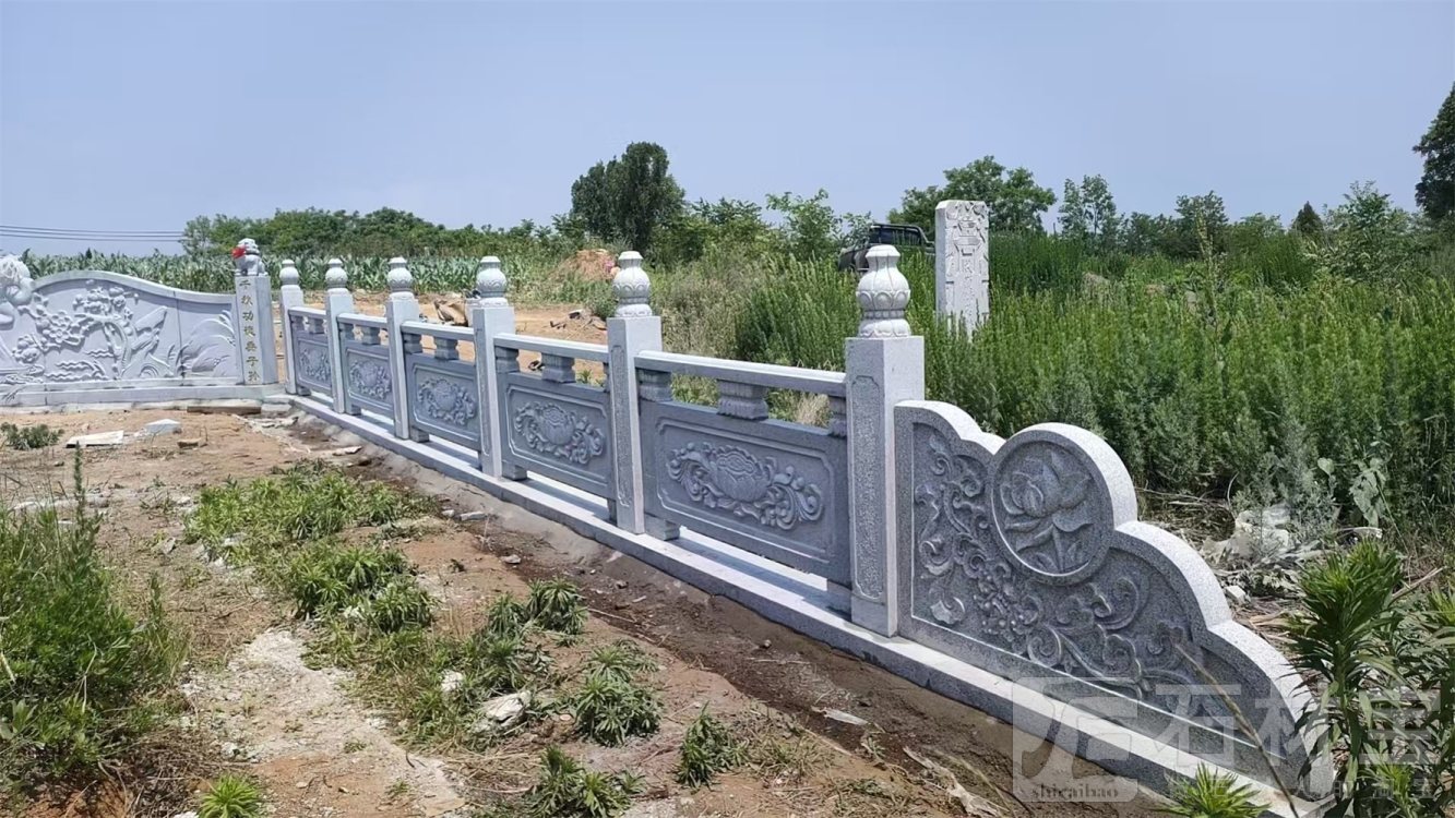 芝麻白芝麻灰栏杆