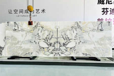芬迪白