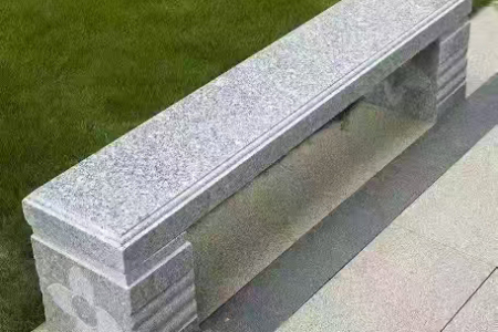 石凳