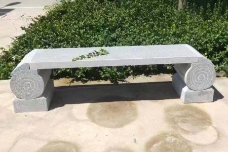 石凳