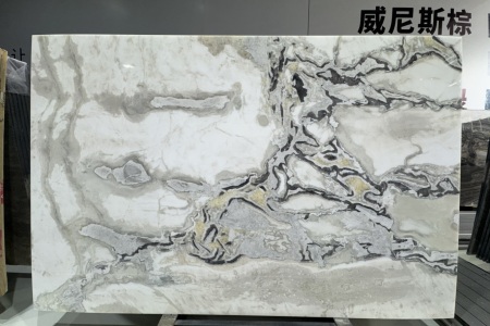 芬迪白