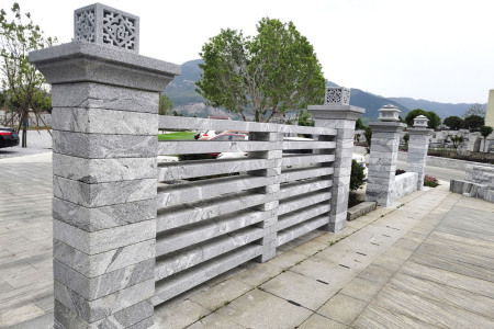 山水岩喷砂面围栏