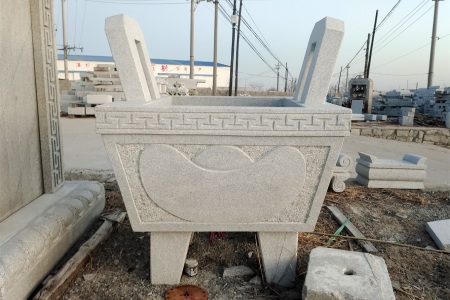 芝麻白芝麻灰石鼎(高度1100cm)