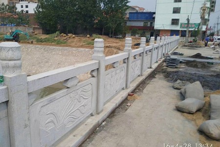 河南芝麻白栏杆