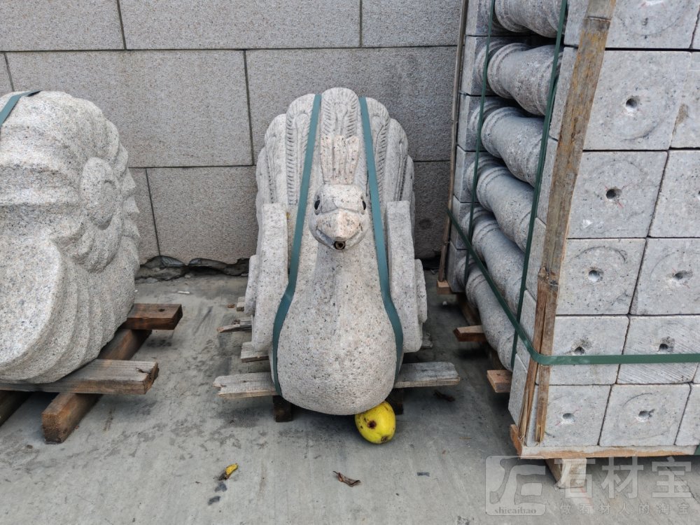 石雕孔雀喷水摆件石雕海螺喷水流水摆件