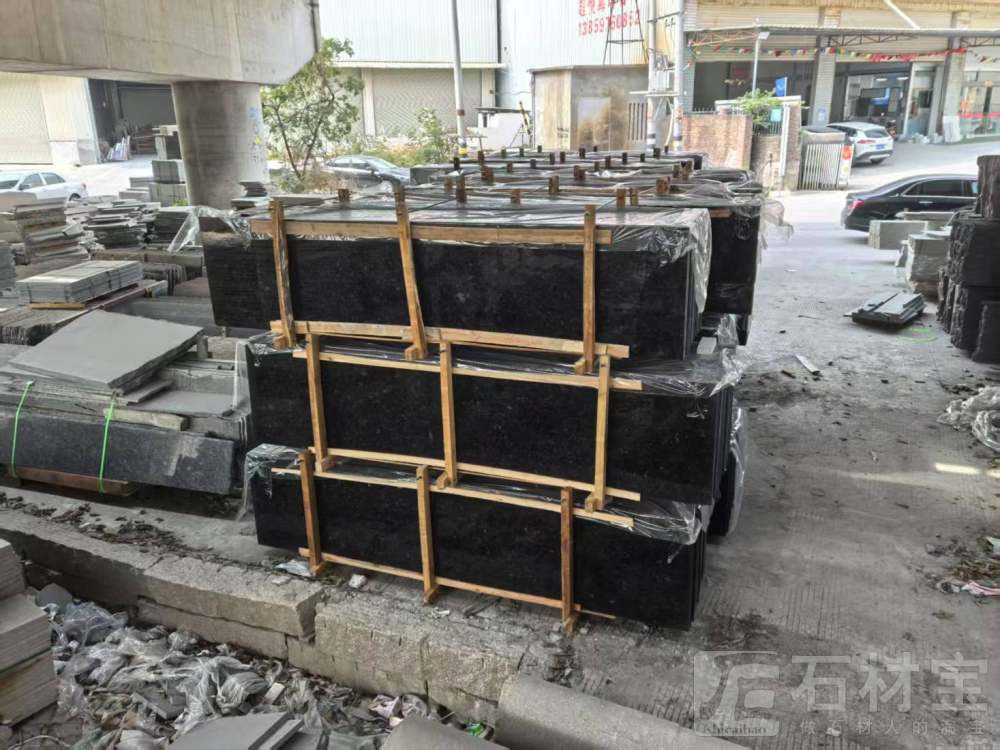 安哥拉黑，蓝金刚