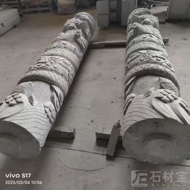 龙柱