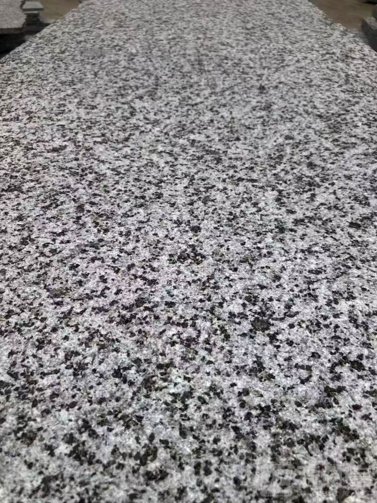 芝麻黑荔枝面