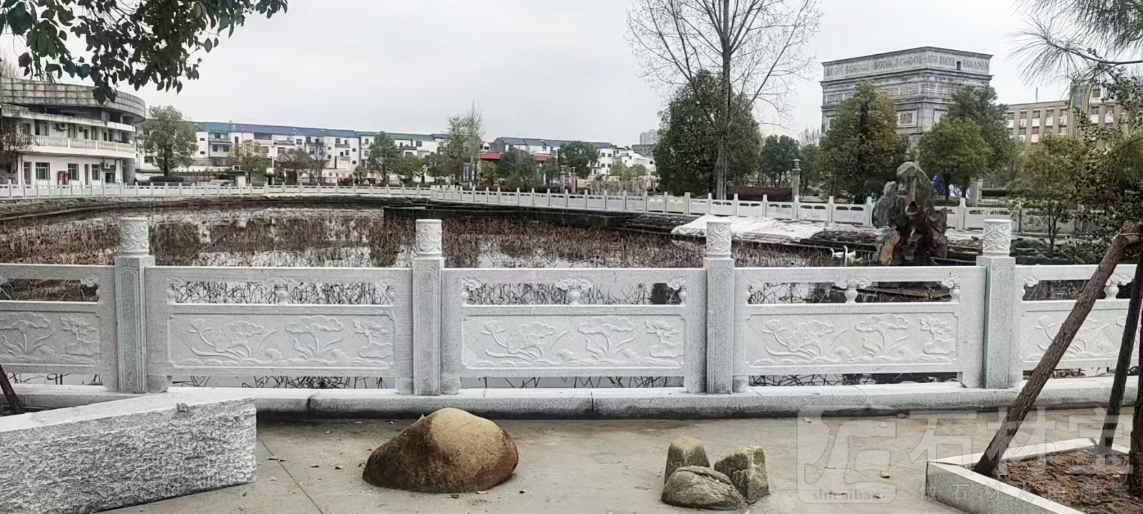 石栏杆