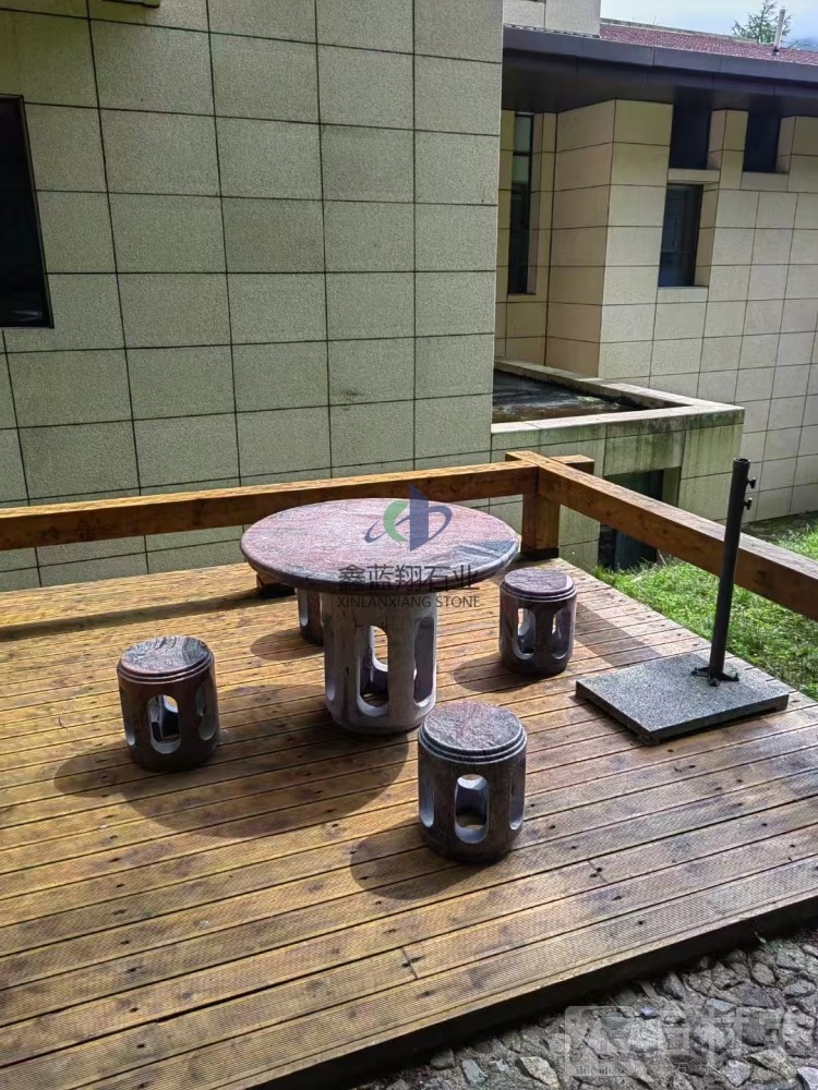 石桌椅