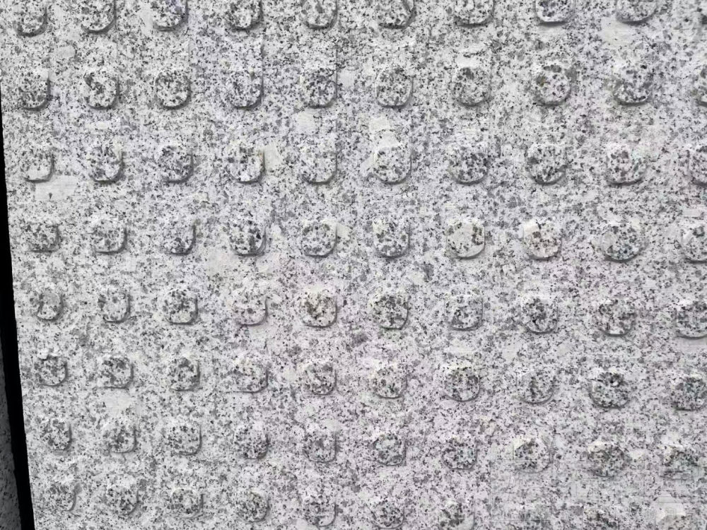 梨花白盲点石