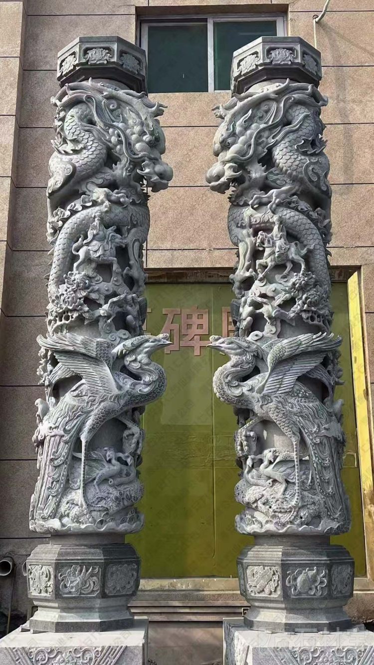 龙纹柱