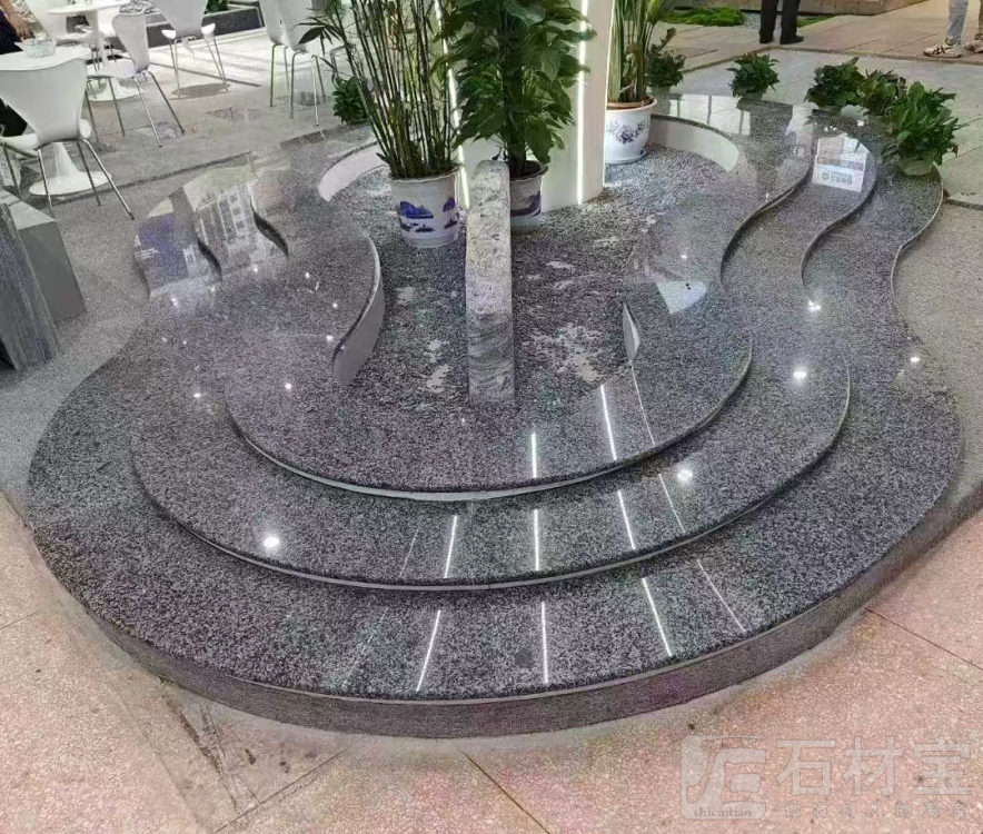 芝麻黑景观树围