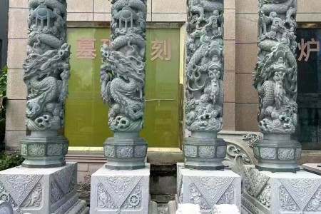 龙纹柱