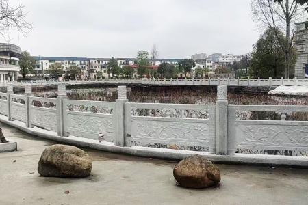 石栏杆
