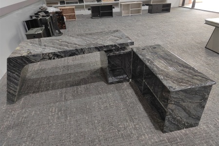 奢石餐桌