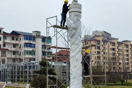 龙柱