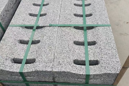 芝麻白沟盖板