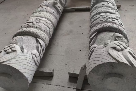 龙柱