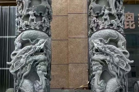 龙纹柱