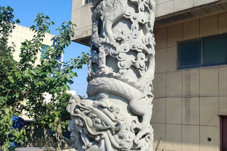 龙柱
