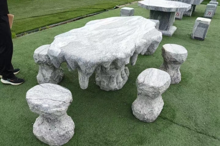 石桌凳(山水岩)