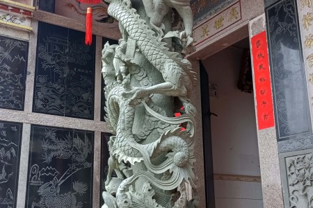 龙纹柱