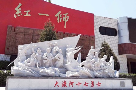 战争抗战雕塑