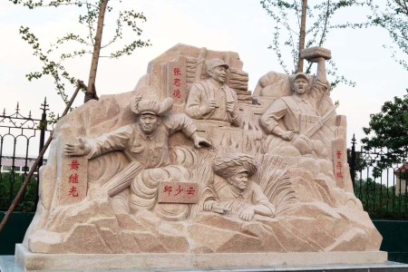 战争抗战雕塑