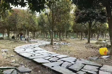 青石碎拼