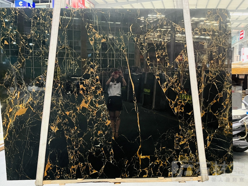 雅典黑金花