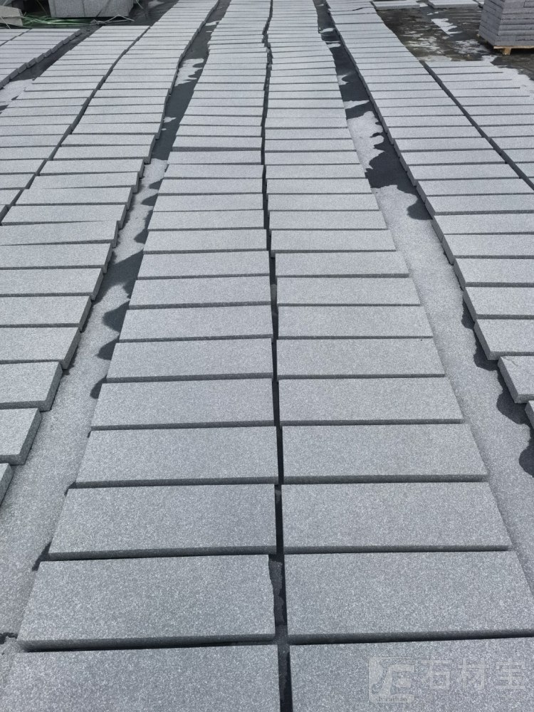 提黑芝麻黑荔枝面，3公分50元一平方